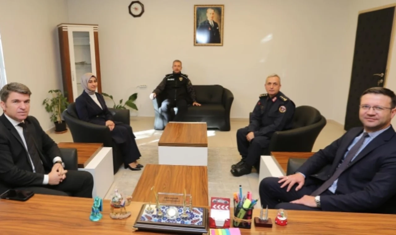 Bakan, Gümüşhacıköy'de bir dizi ziyarette bulundu