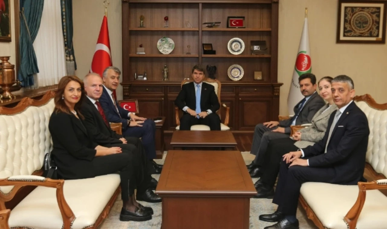 Bakan, Katipoğlu ile öğretmenleri kabul etti