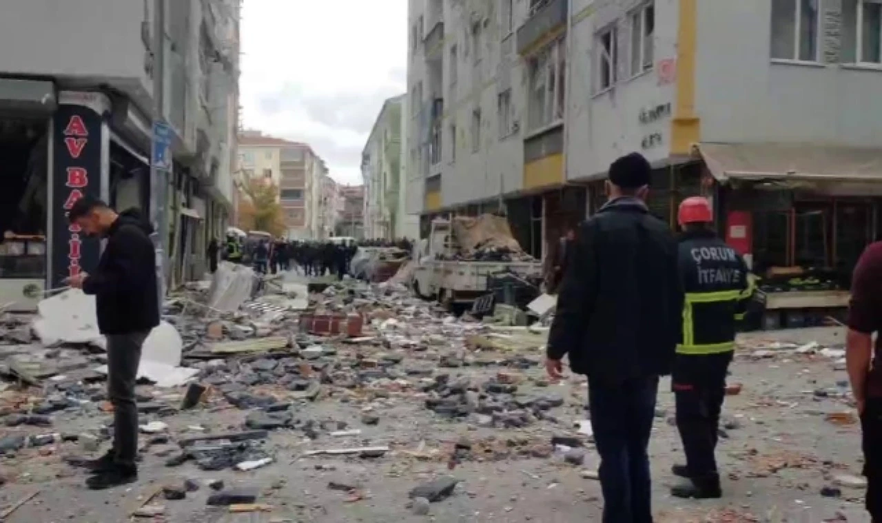 Doğalgaz patladı 1 ölü 16 yaralı