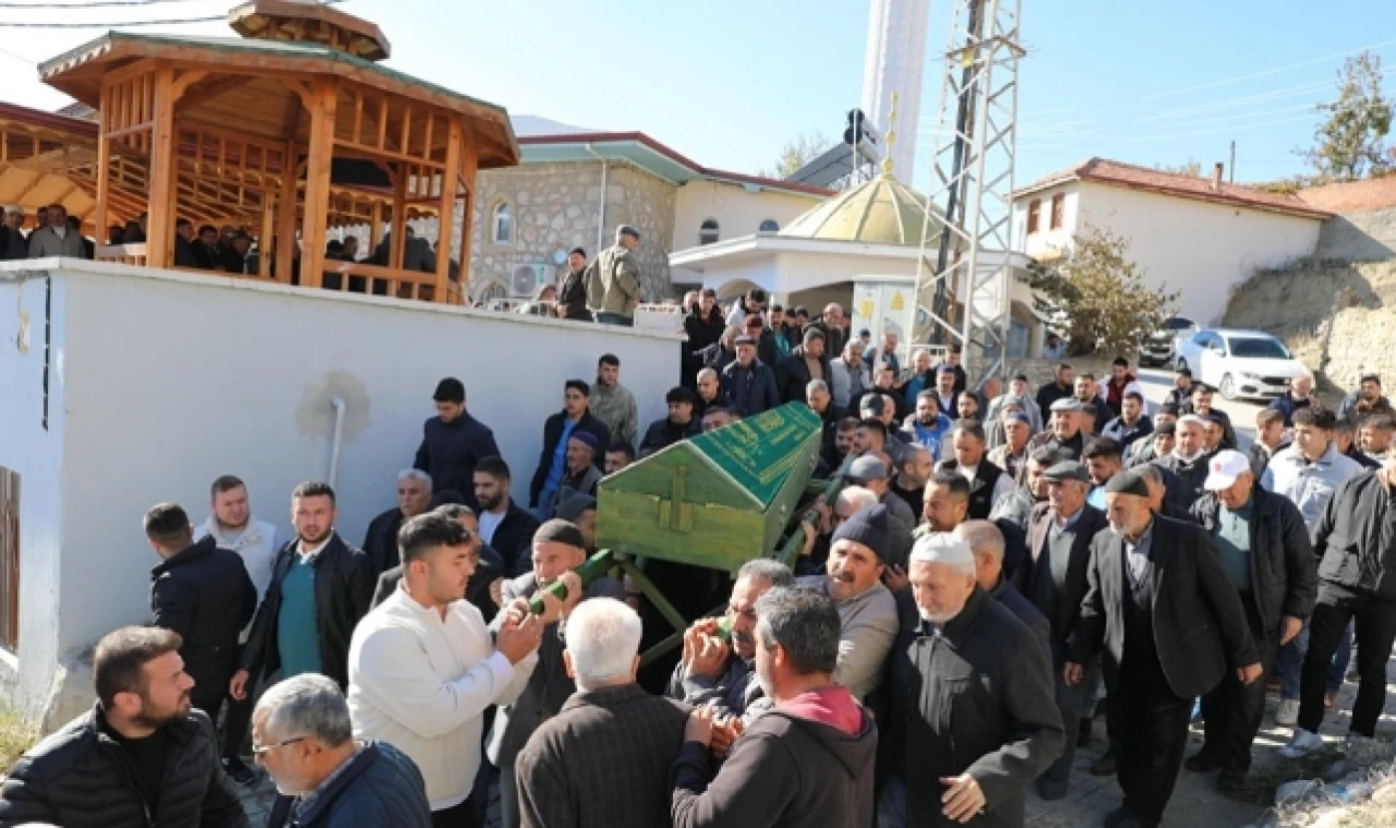 Genç Yaşta Kansere Yenik Düştü