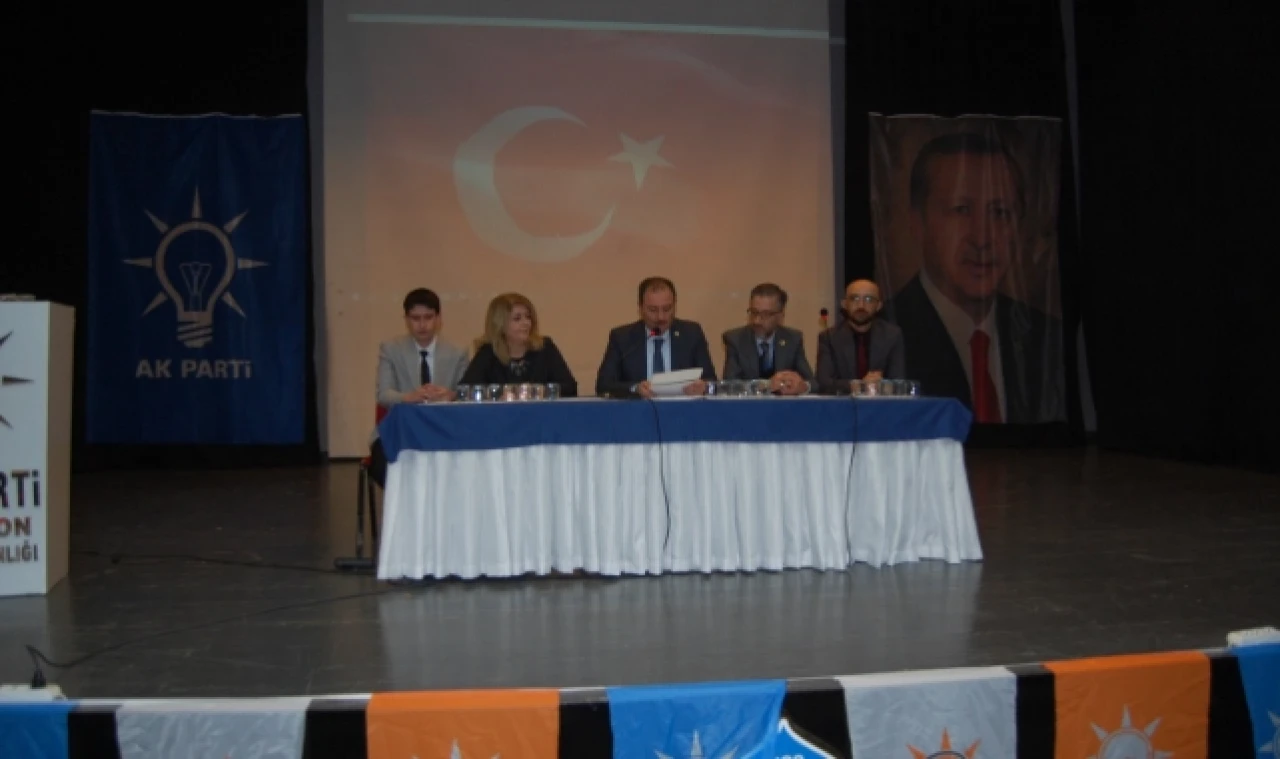 Merzifon’da AK Parti Yeni Yönetimini Seçiyor