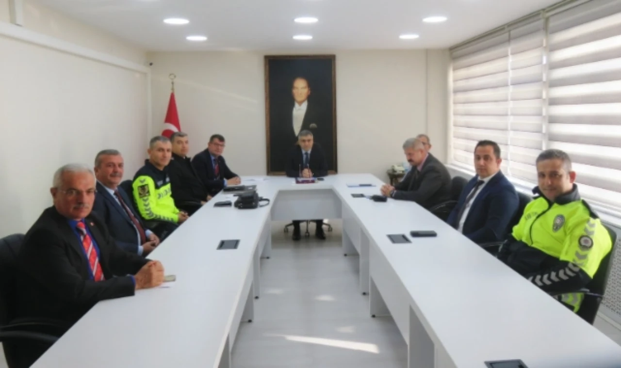 Merzifon'da İlçe Trafik Komisyonu Toplandı
