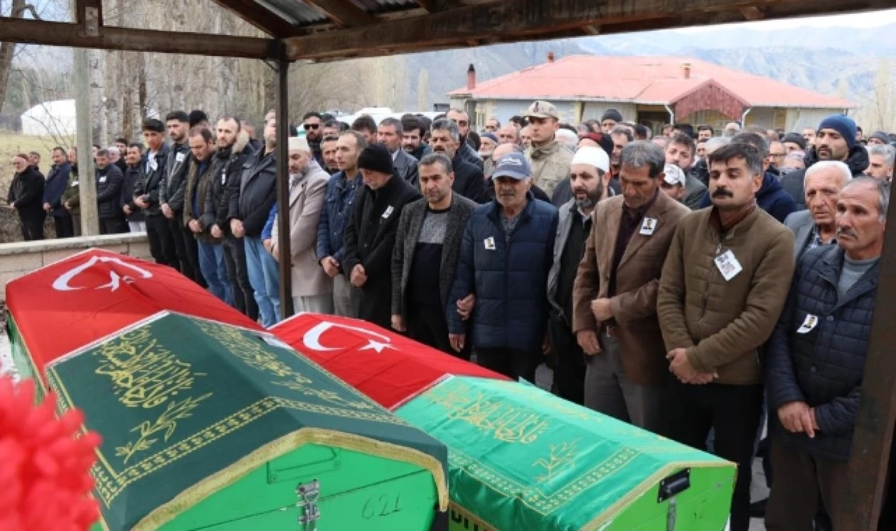 Ölüme de birlikte gittiler