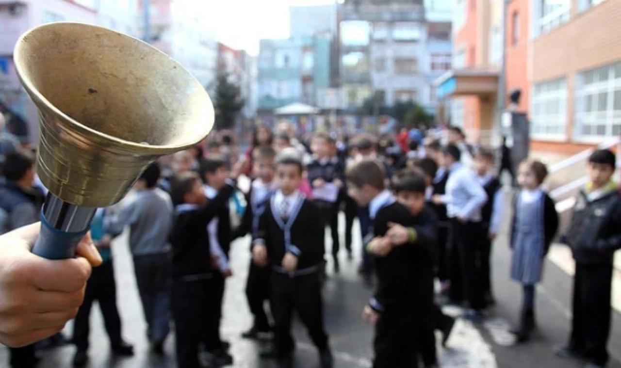 Tatil Bitti Ders Zamanı