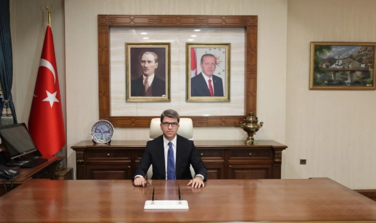Vali Bakan'dan Kimlik Kartı Uyarısı!
