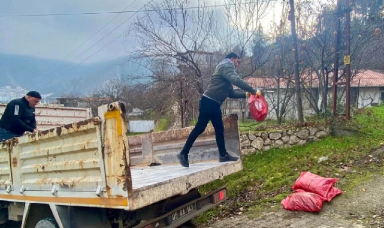 Amasya Belediyesi'nden kömür yardımı