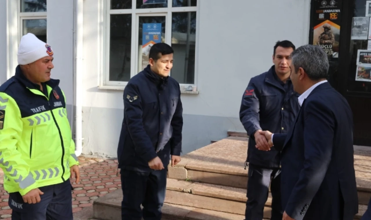 Başkan Uzun, jandarma personelini ziyaret etti