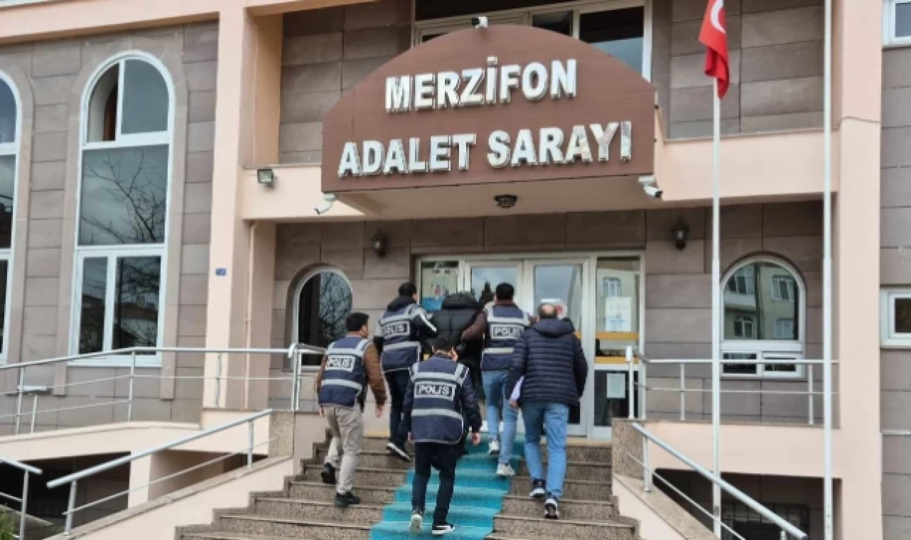 Cinayet Zanlısı Adliyede