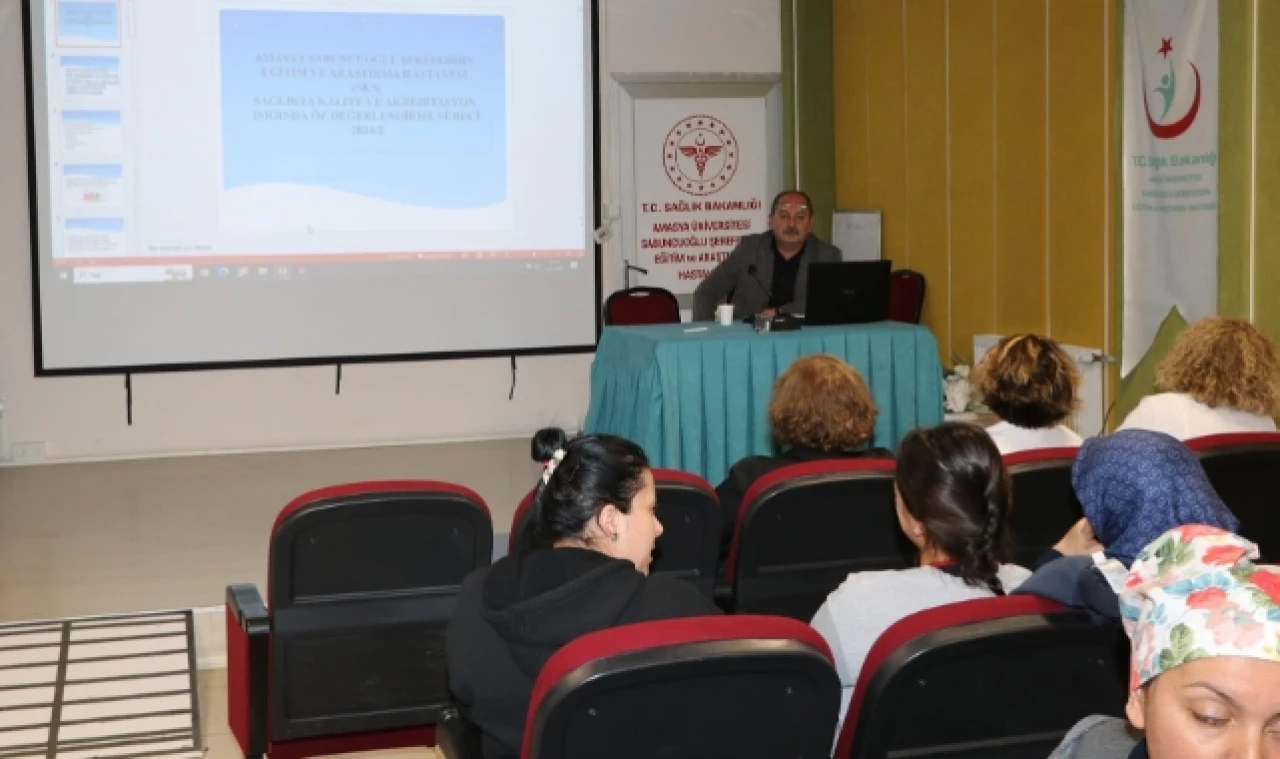 Hastanede bilgilendirme toplantısı yapıldı