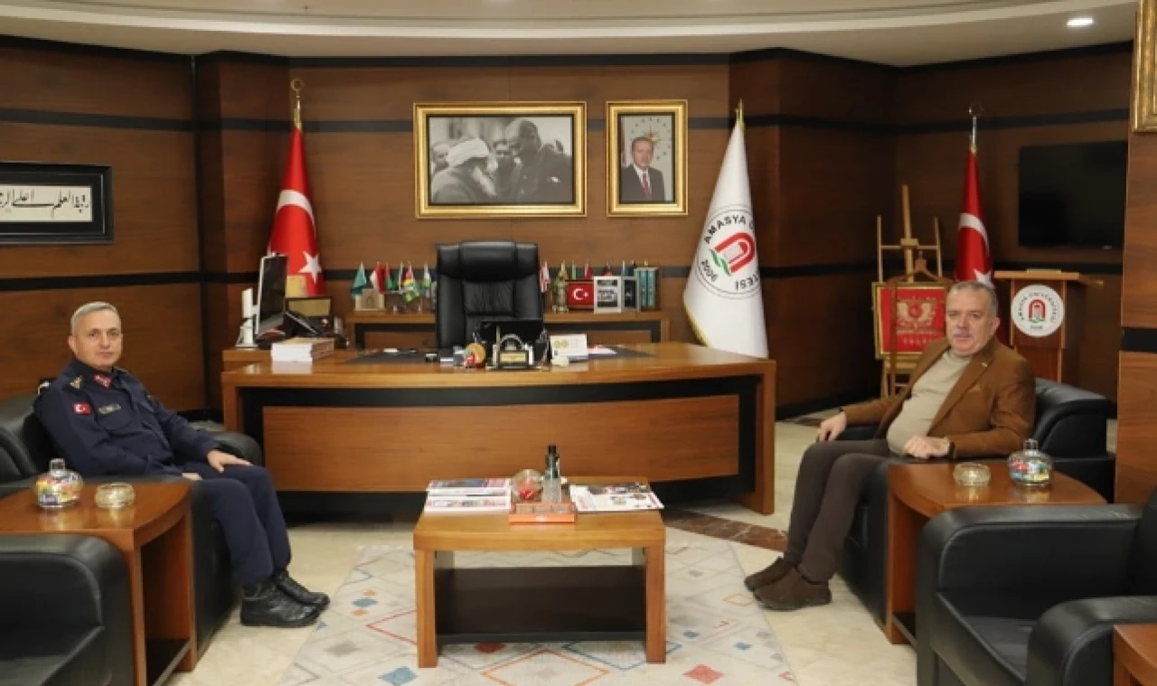 İl Jandarma Komutanı Rektör Turabi’yi ziyaret etti
