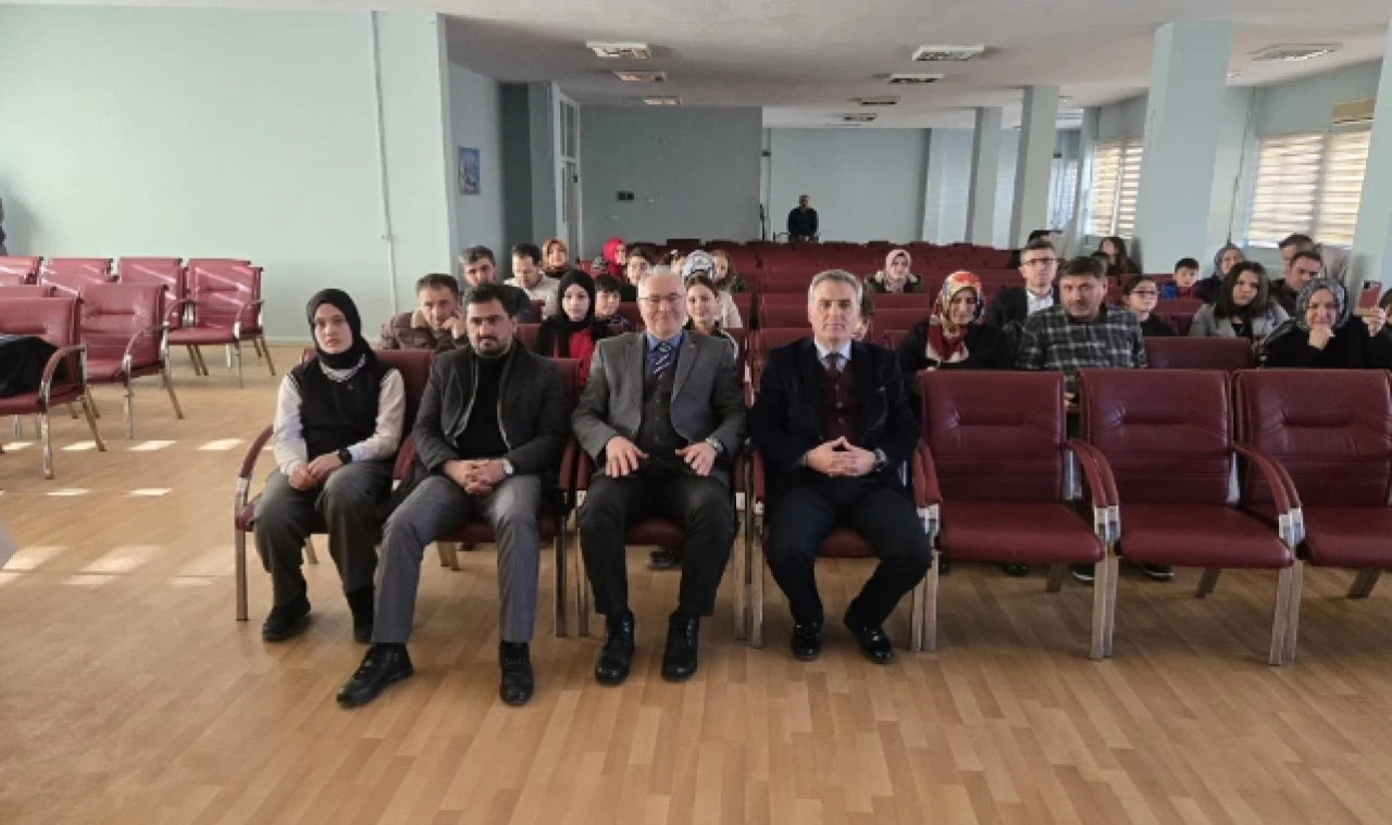 İstiklal Marşı'nı güzel okuma yarışması düzenlendi