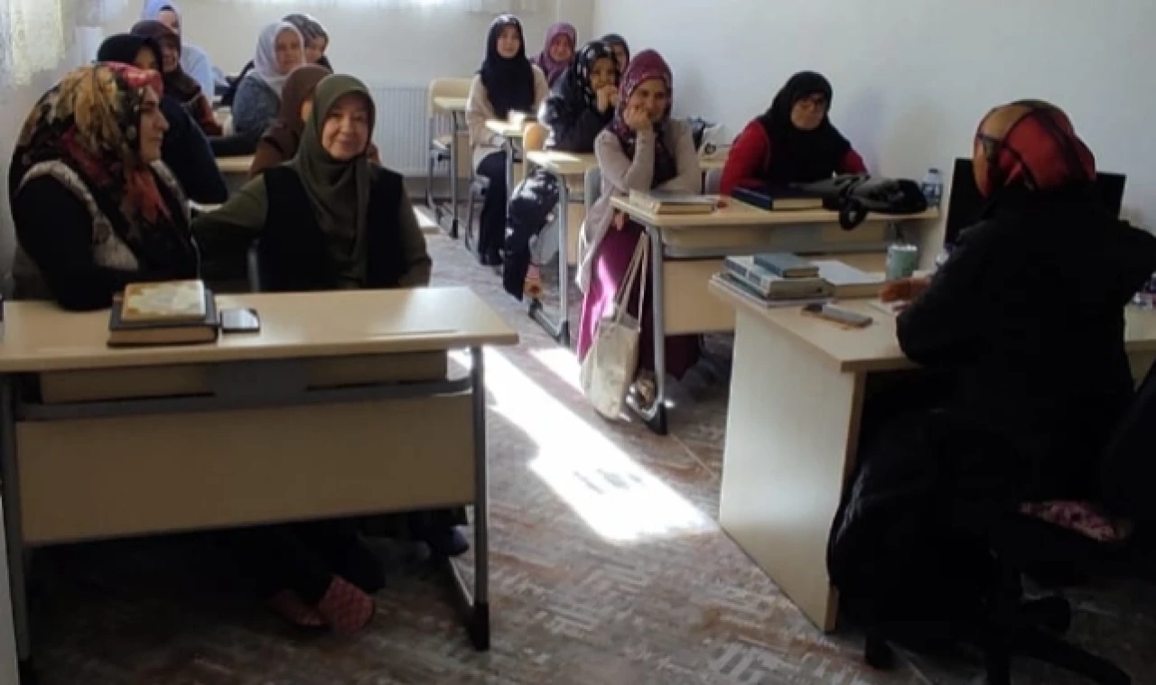 Kadınlara yönelik irşad faaliyetleri devam ediyor