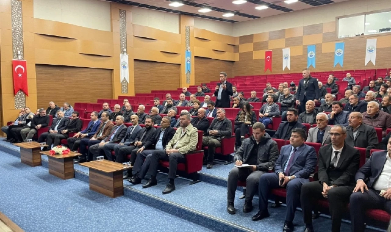 Kapalı Sistem Basınçlı Sulama ve Toplulaştırma ile ilgili bilgi verildi