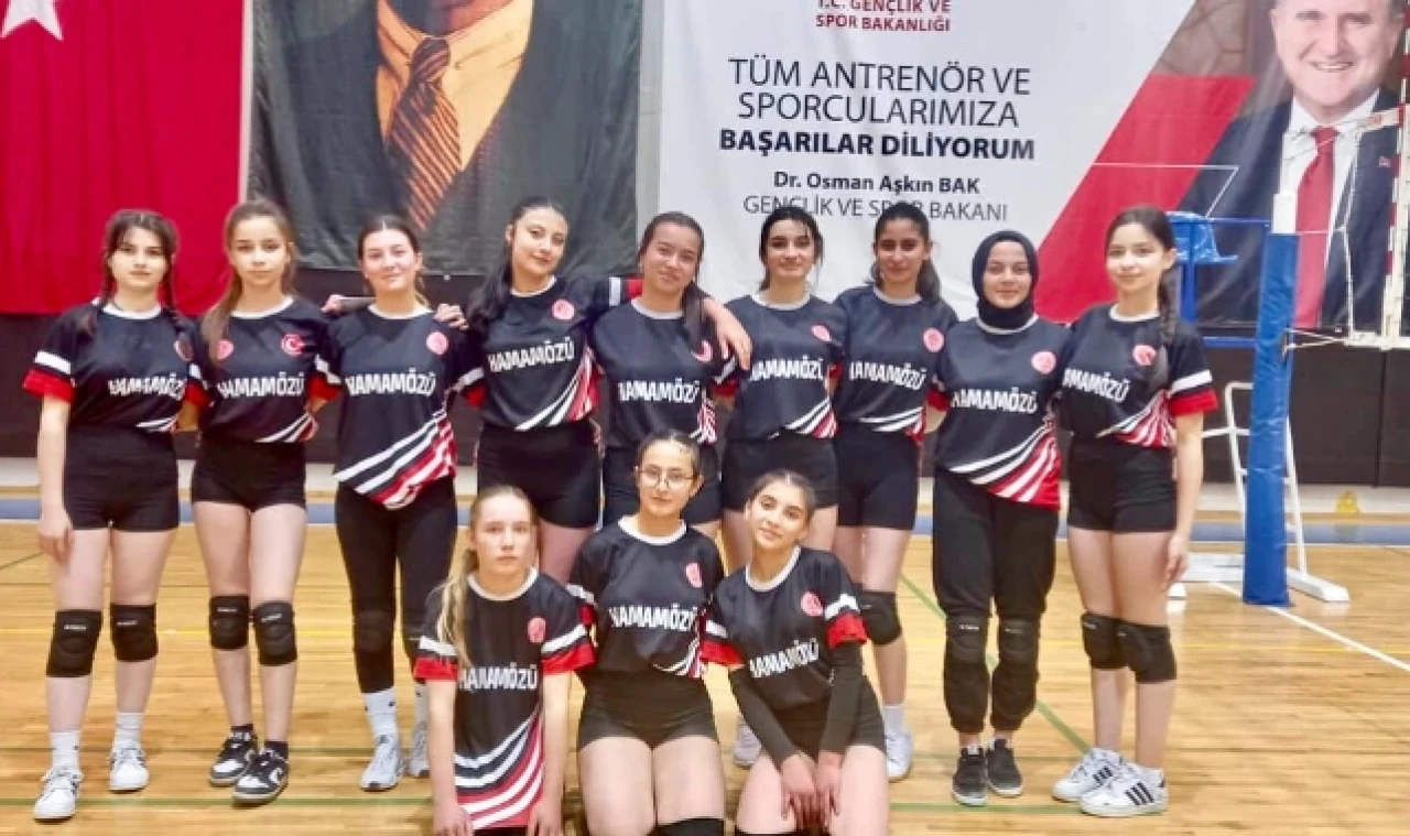Kız Voleybol Takımı finale yükseldi