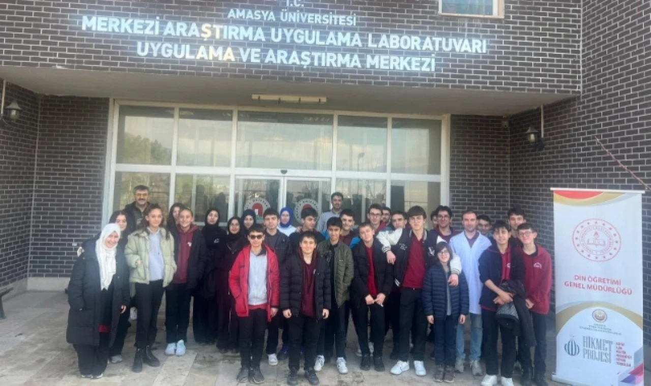 Lise Öğrencileri, Amasya Üniversitesi Laboratuvarını Ziyaret Etti