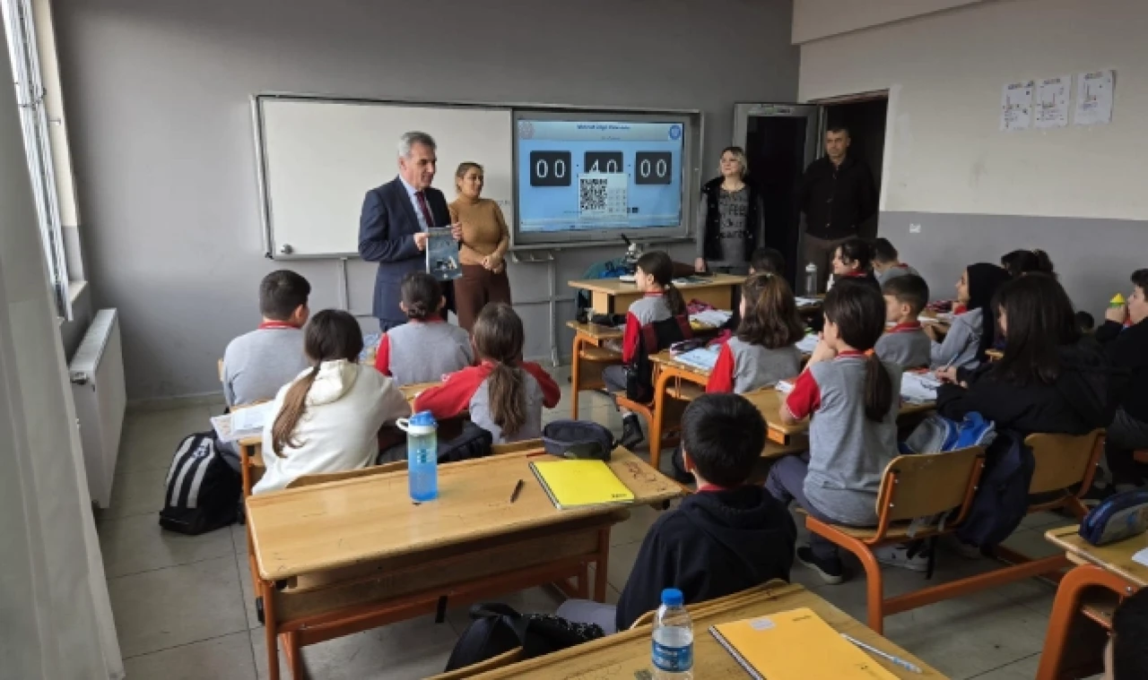 Müdür Davu öğrenciler ve idarecilerle bir araya geldi