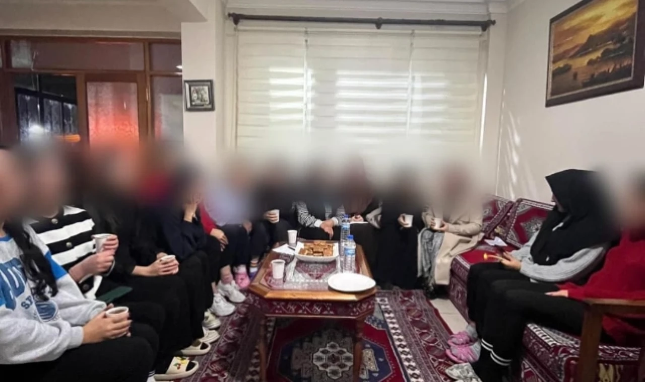 Öğrencilerle Münazara Etkinliği Gerçekleştirildi