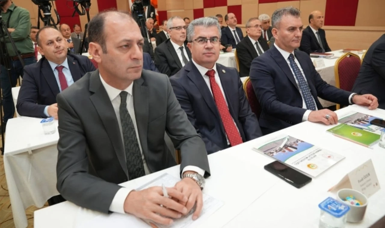 Özer, Antalya'da düzenlenen eğitime katıldı