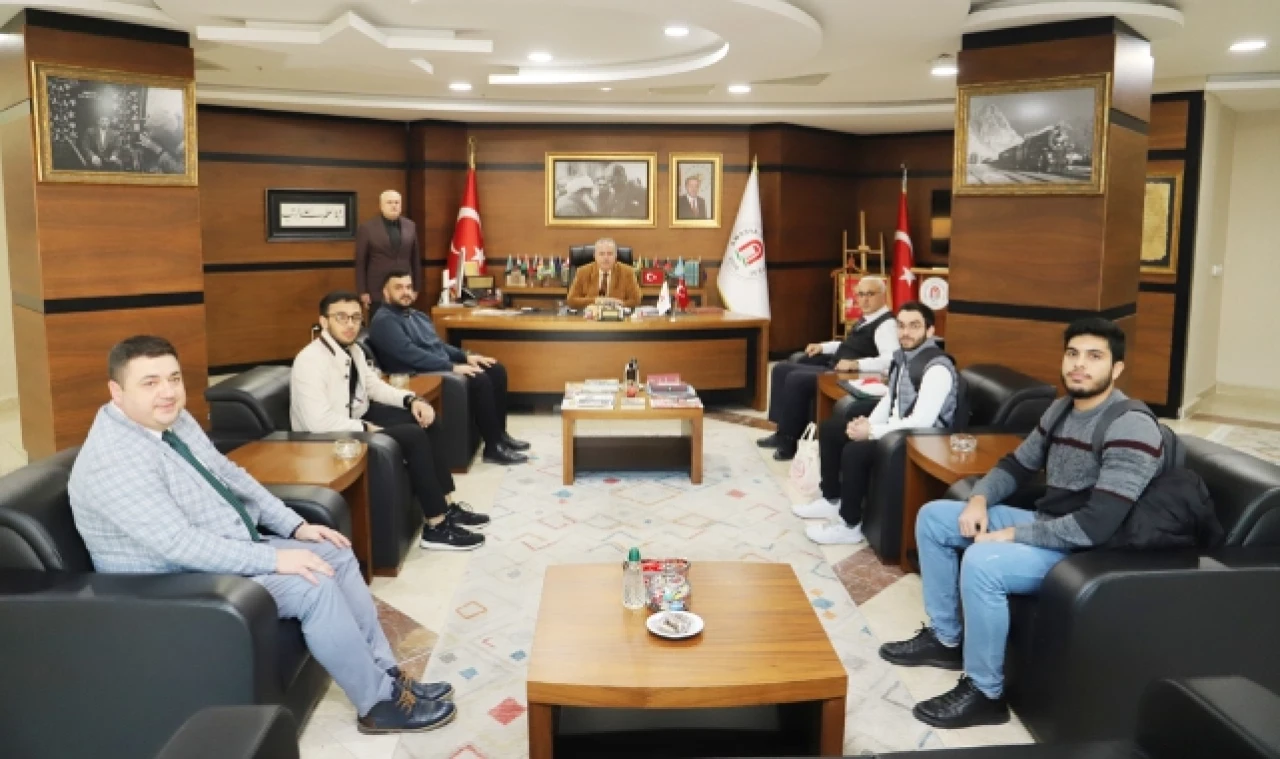 Yabancı uyruklu öğrencilerden Turabi’ye ziyaret