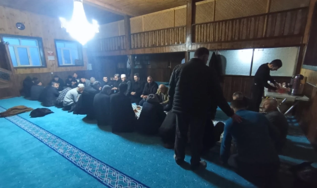 Yolpınar Köyü'nde Sabah Namazı Buluşması Düzenlendi
