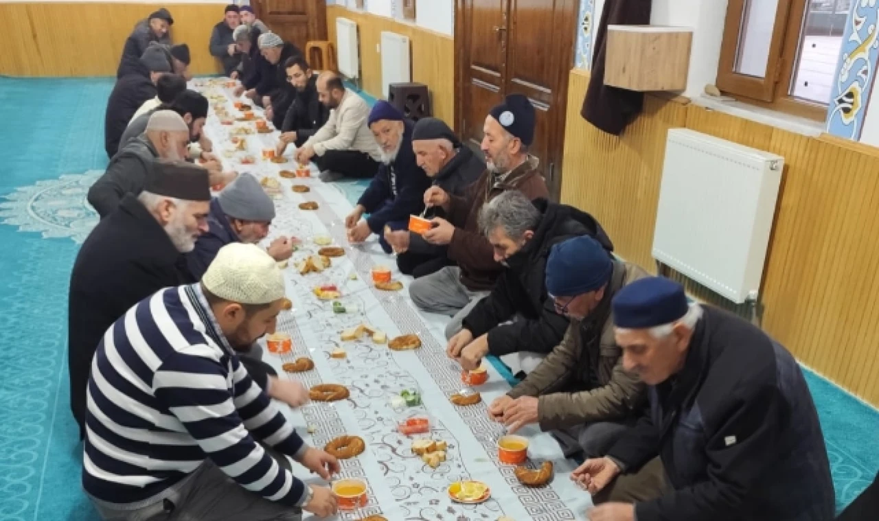 Çarşı Camii'nde Sabah Namazı Buluşması