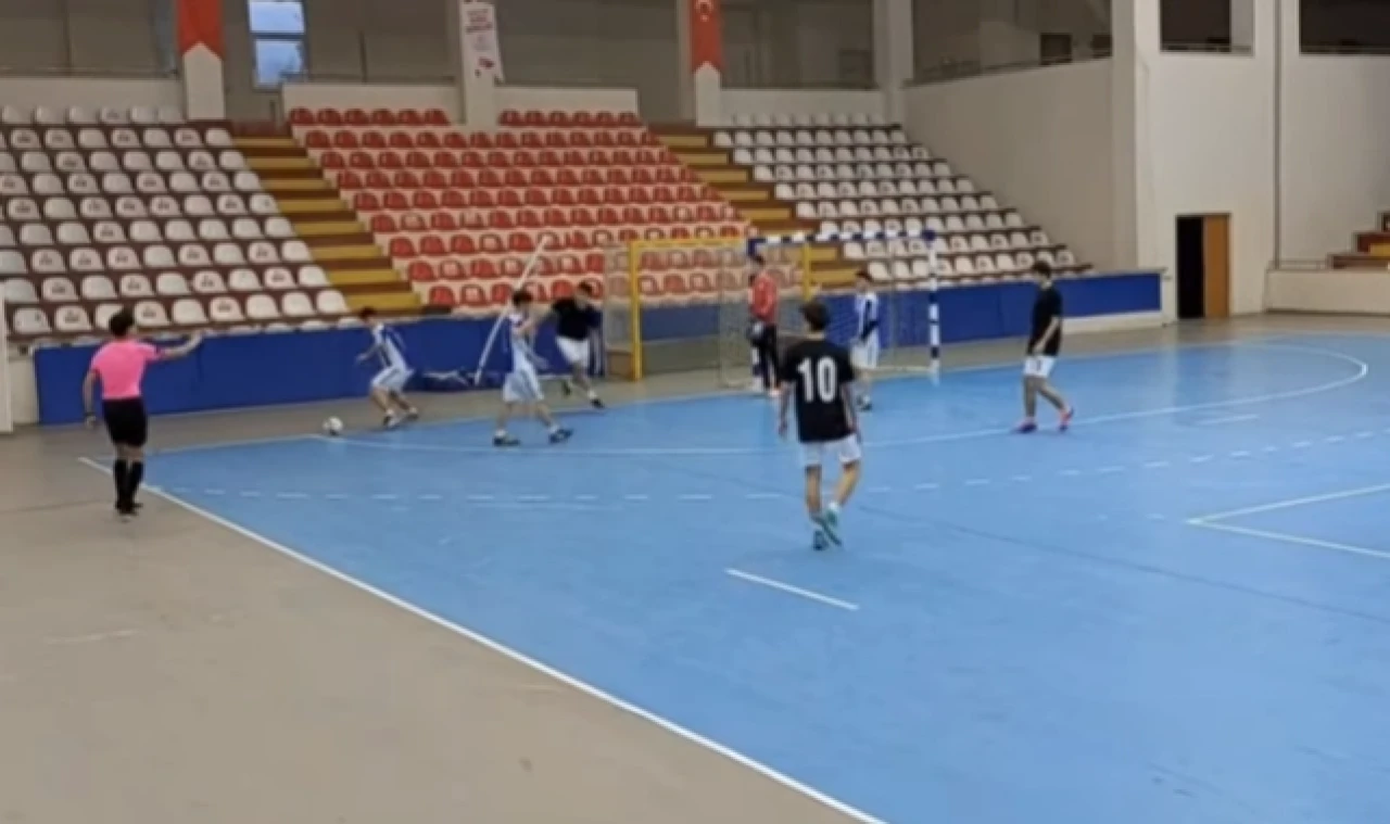 Çeyrek finalist; Macit Zeren Fen Lisesi