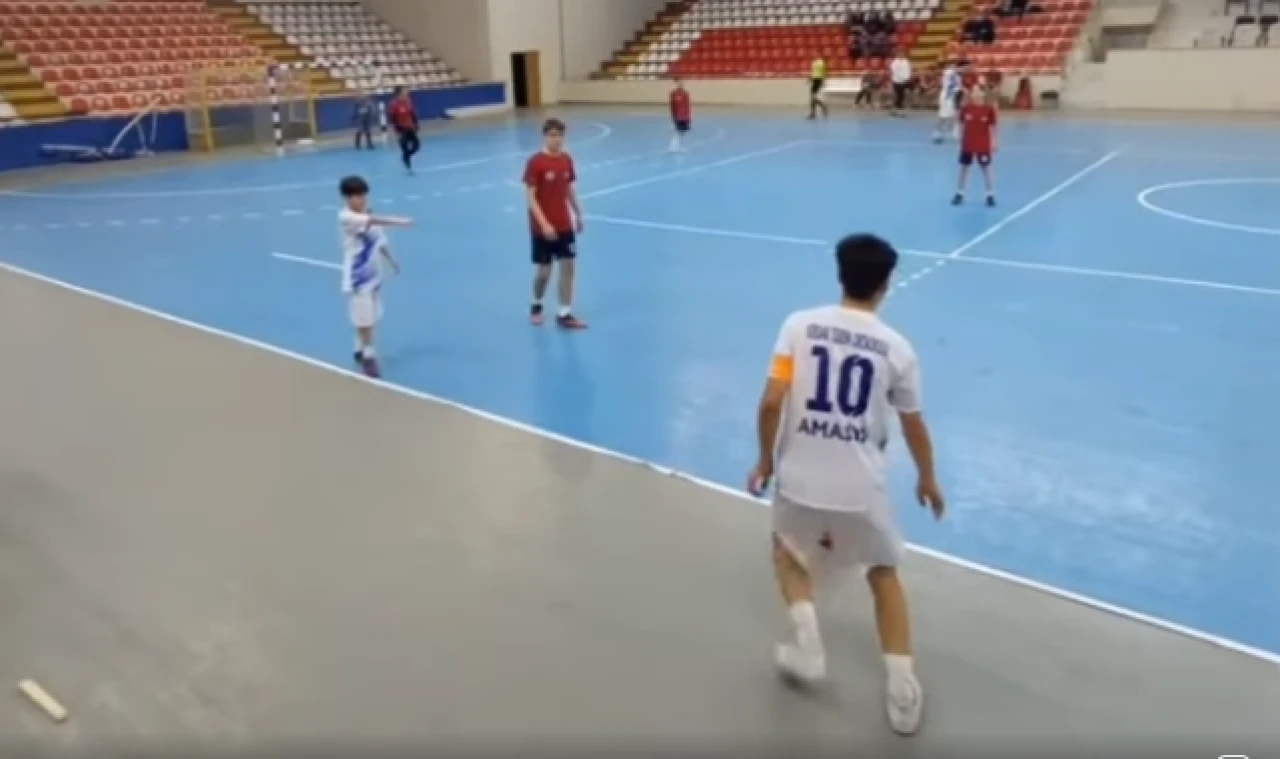 Finale yükselen ikinci takım; Serdar Zeren Ortaokulu