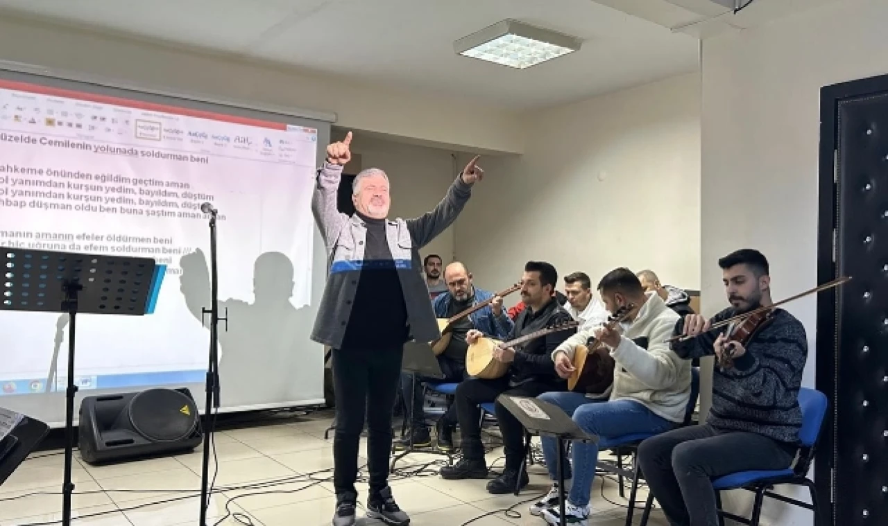 Sevindi, Türk Halk Müziği Korosu çalışmalarına katıldı
