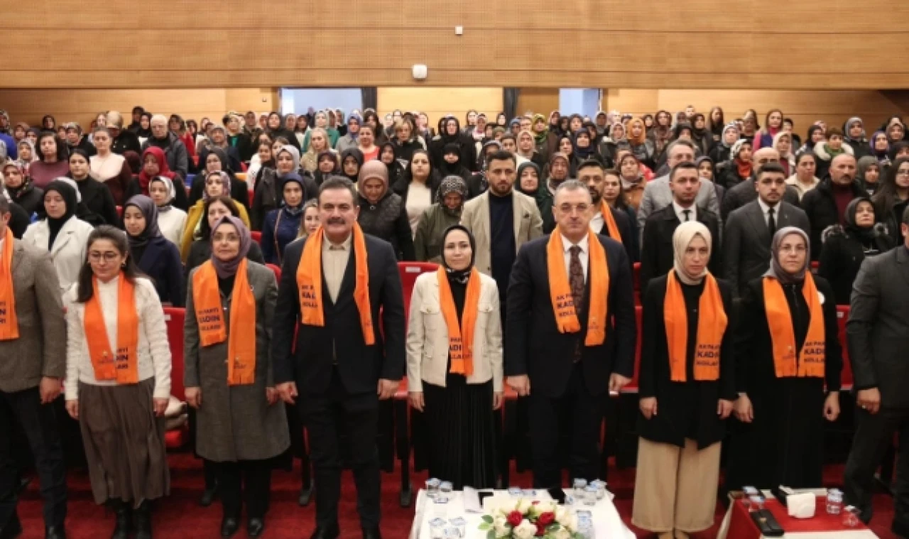 Vekil İpek, Gürlevik'i tebrik etti