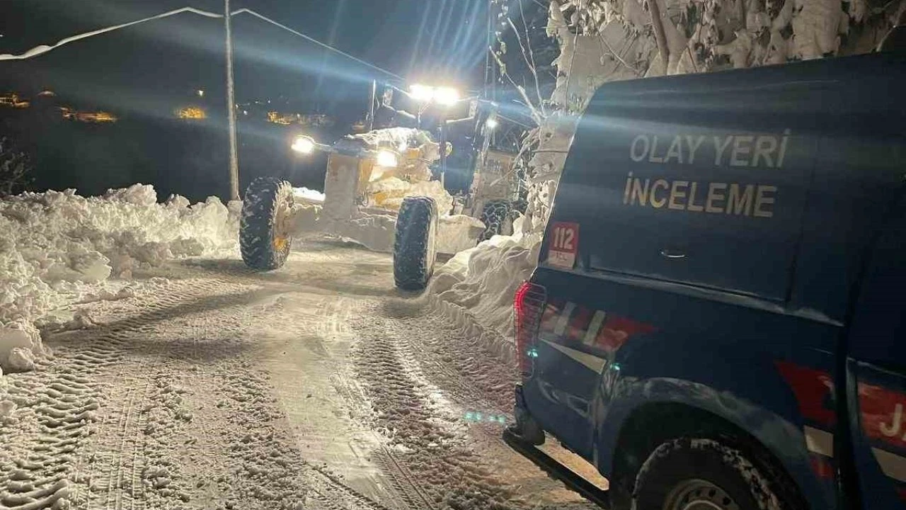 Eşinin arayıp ulaşamadığı şahıs evinde ölü bulundu