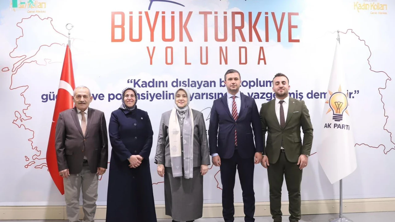 AK Parti heyeti Genel Merkezlere ziyarette bulundu