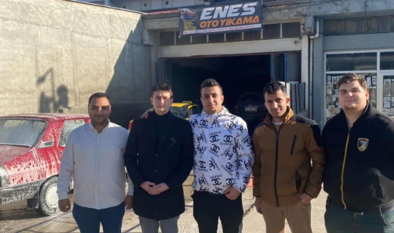 AK Gençlik’ten esnaf ziyareti