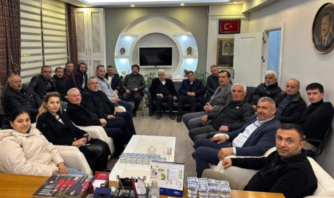 AK Parti Haftalık Yönetim Kurulu Toplantısını Gerçekleştirdi