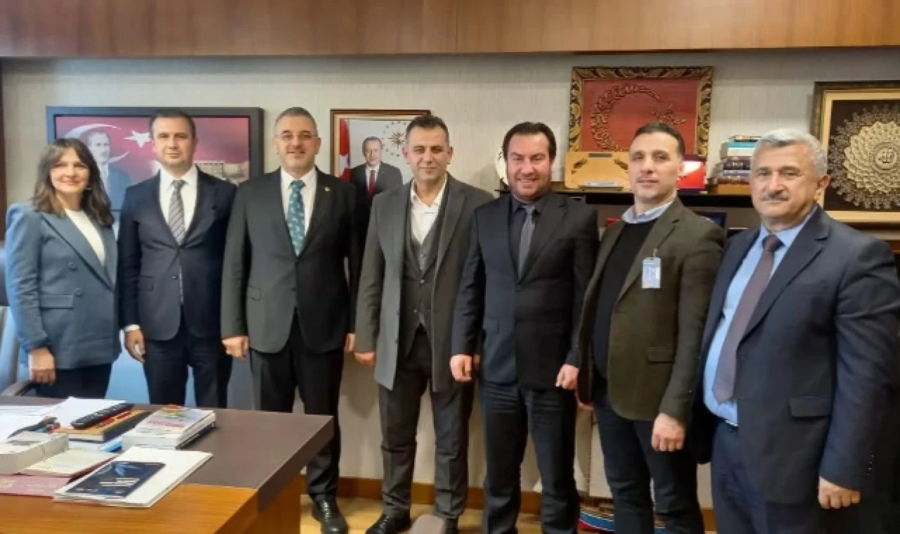 Çilez, misafirlerini TBMM'de ağırladı