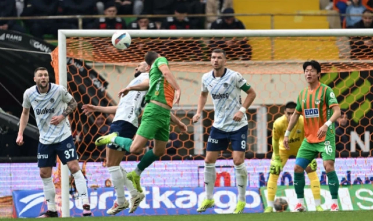 Fenerbahçe evine 2 golle dönüyor