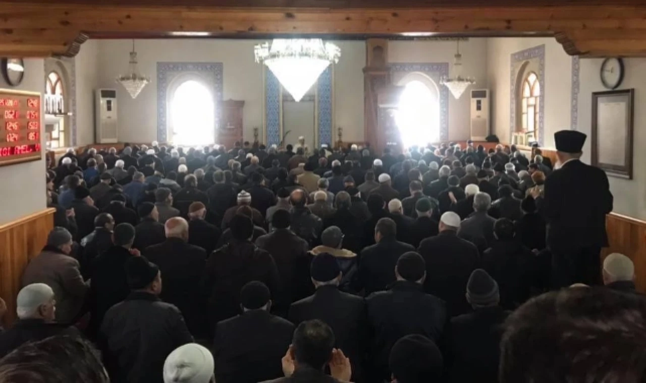 Merzifon’da Camiler Doldu Taştı