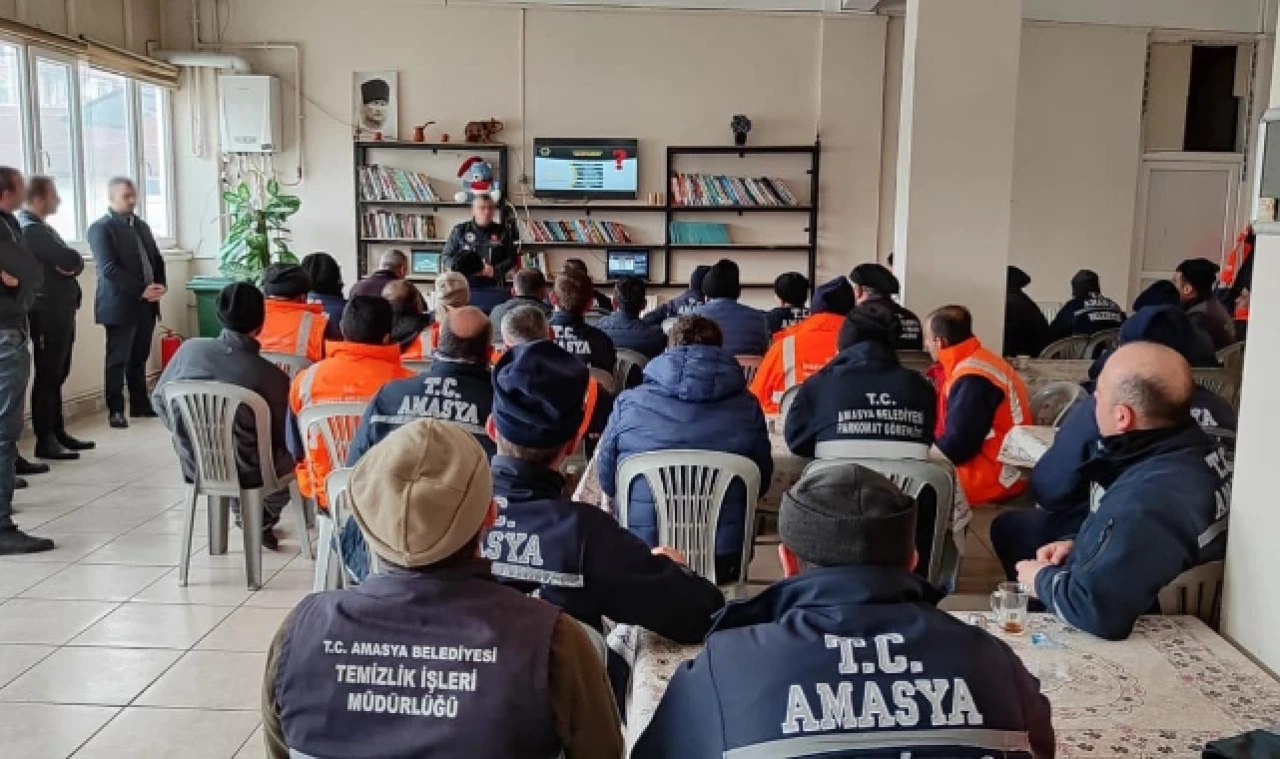 Narkotik Şube'den Amasya Belediyesi'ne Uyuşturucu ile Mücadele semineri