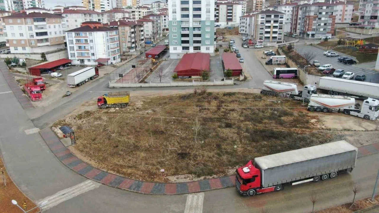 Tır sürücülerinin park çilesi: Defalarca ceza kesildi