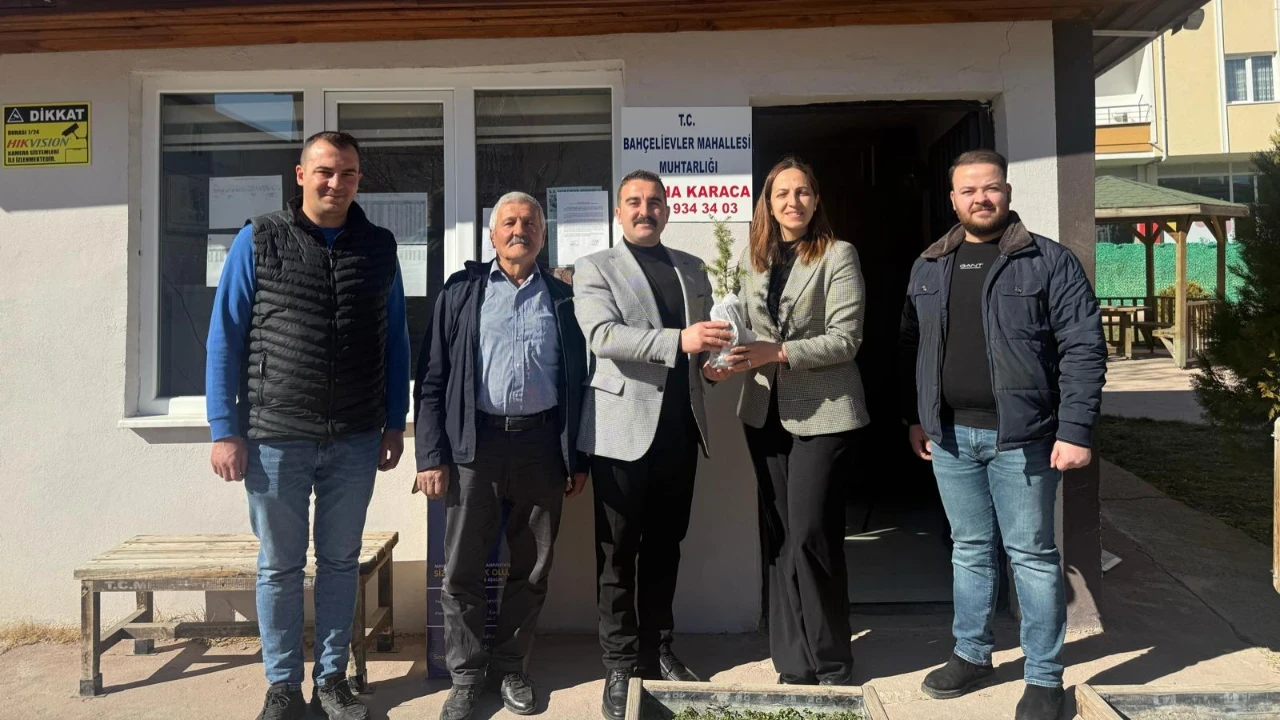 Merzifon ’da “20 Mahalleye 20 Fidan” Etkinliği Sürüyor