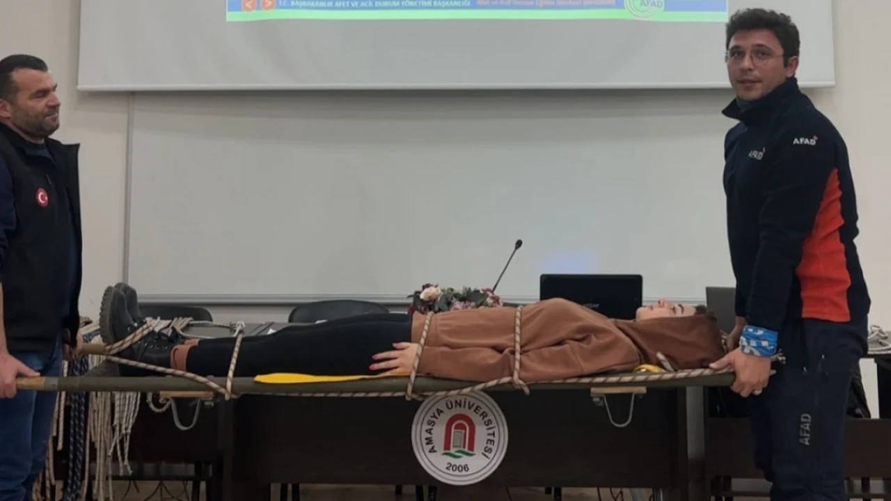 Merzifon’da 60 Üniversite Öğrencisi AFAD Gönüllüsü Oldu