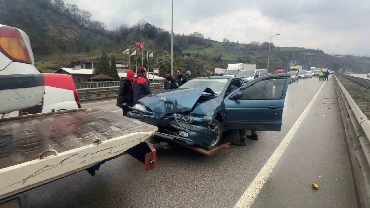 Zincirleme kaza: 2 yaralı