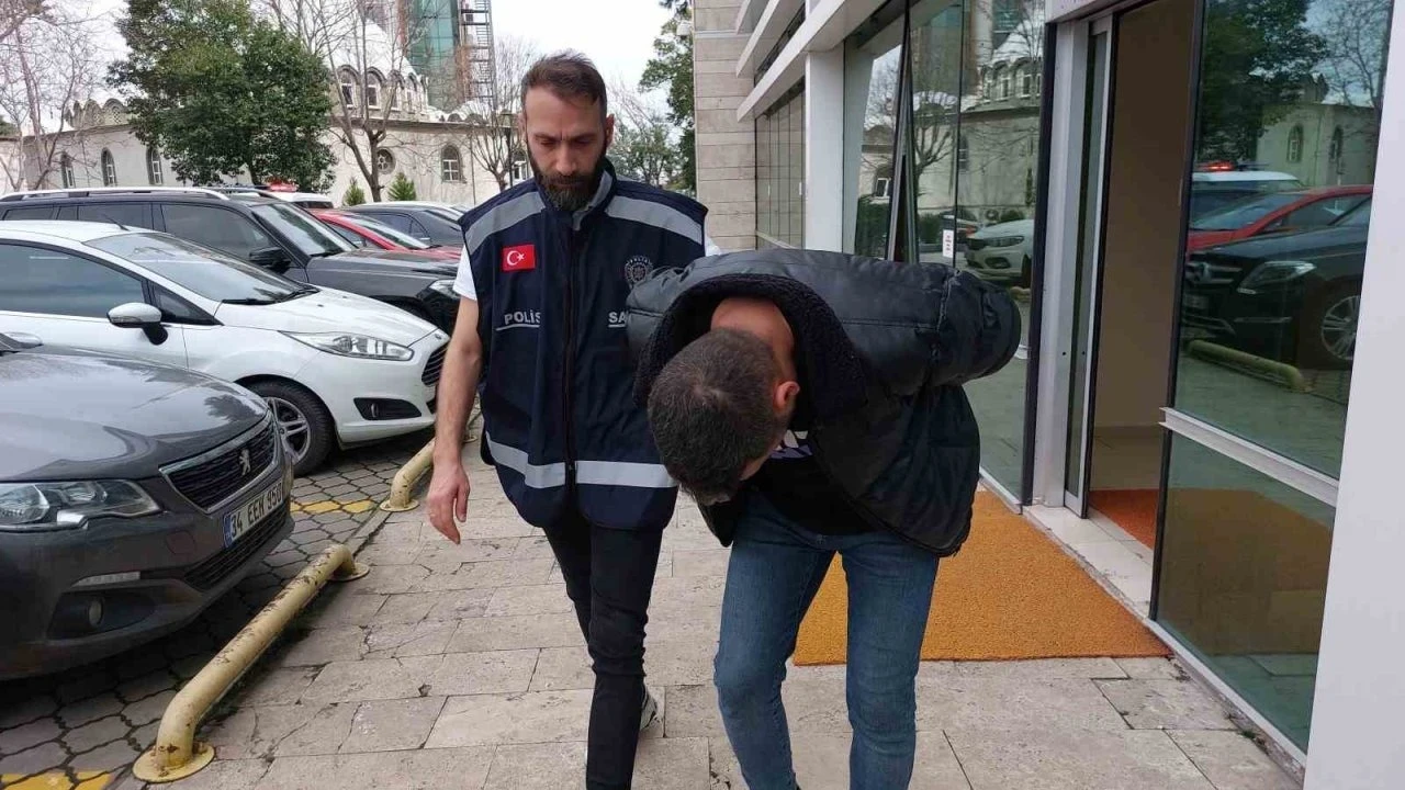 12 suç kaydı bulunan şahıs para çalarken önce kameraya, sonra polise yakalandı