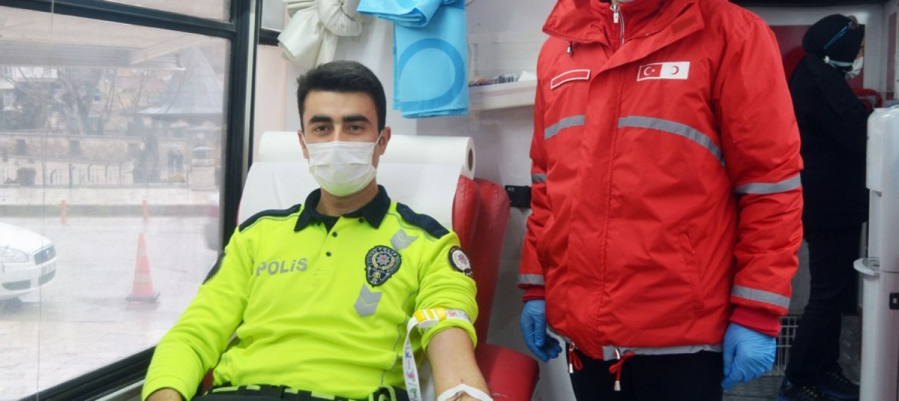 3 GÜNDE 72 ÜNİTE KAN BAĞIŞI TOPLANDI
