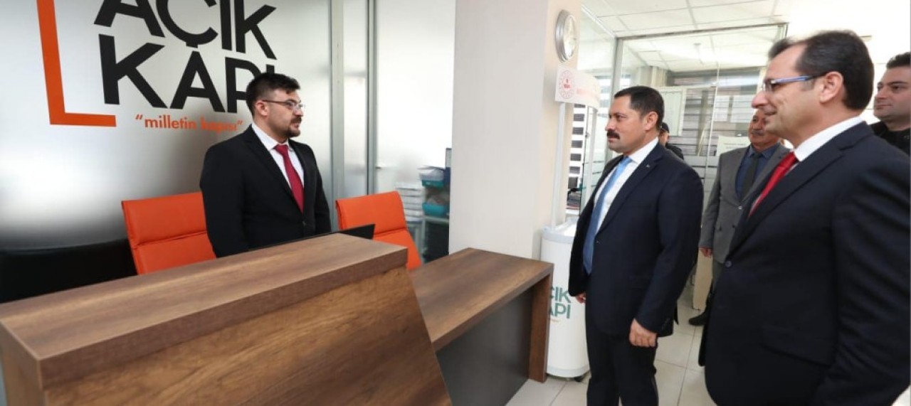 AÇIK KAPI BÜROSU’NU ZİYARET ETTİ