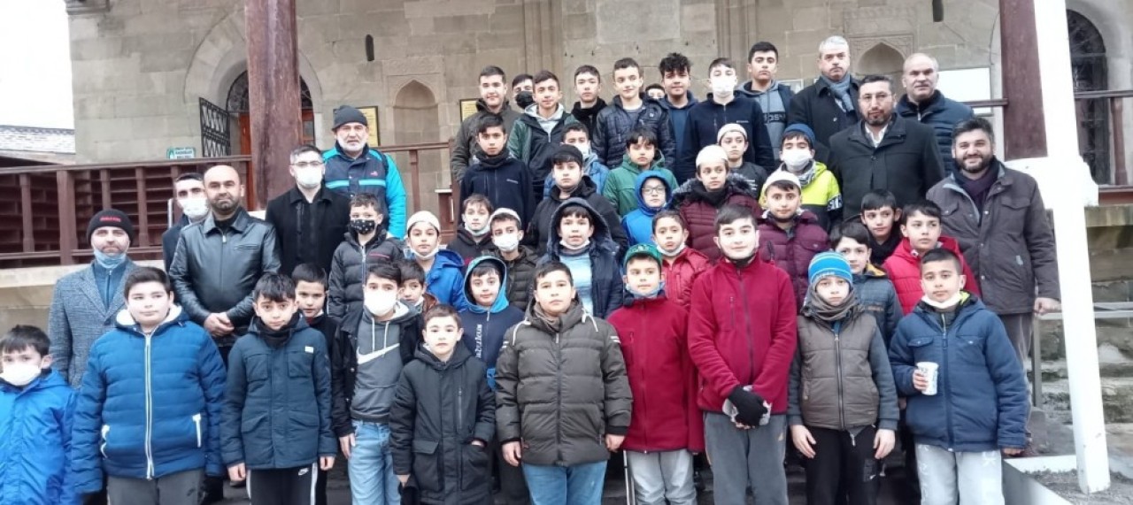 “AİLECE CAMİDE, MİLLETÇE DUADAYIZ”