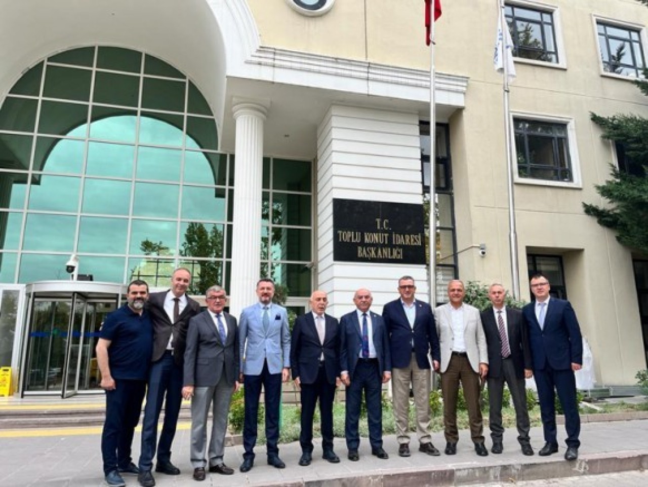 AK PARTİ HEYETİ’NDEN TOKİ’YE ÇIKARMA