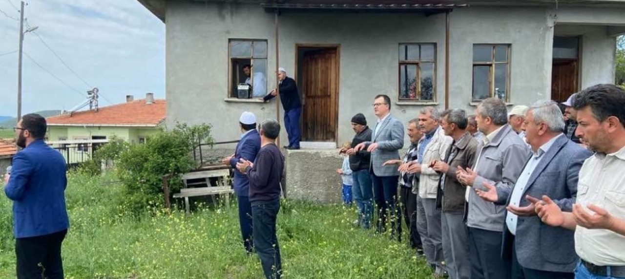 AK PARTİ HEYETİ YAĞMUR DUASINA KATILDI