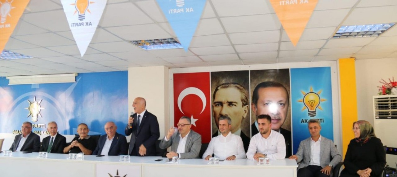 AK PARTİDE BAYRAMLAŞMA
