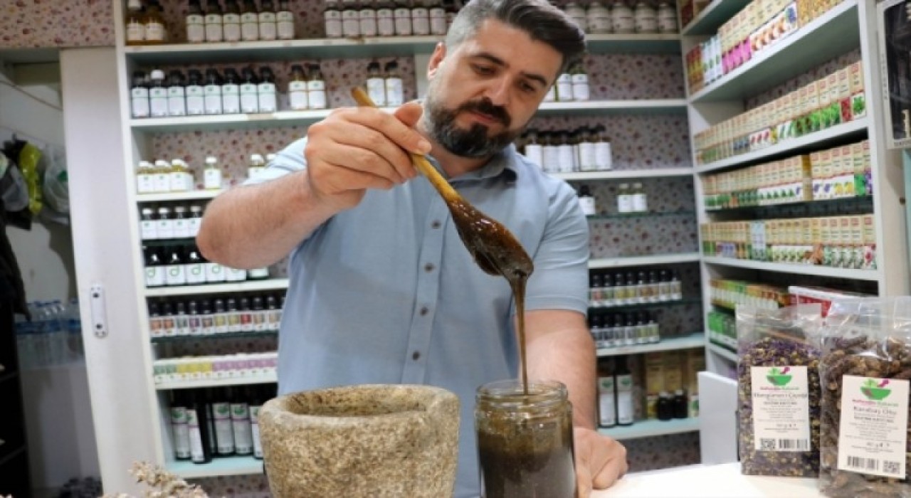 AKTARLIĞI DEDE MİRASI TAŞ DİBEKLE SÜRDÜRÜYOR