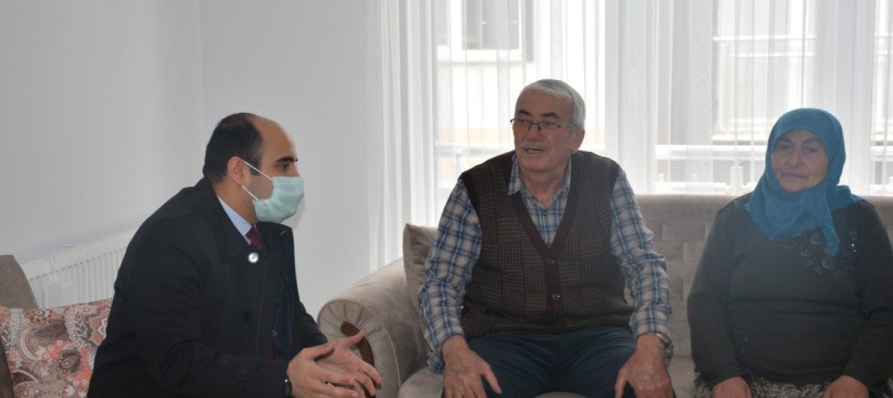 ALTINÖZ’DEN ŞEHİT AİLELERİNE ZİYARET
